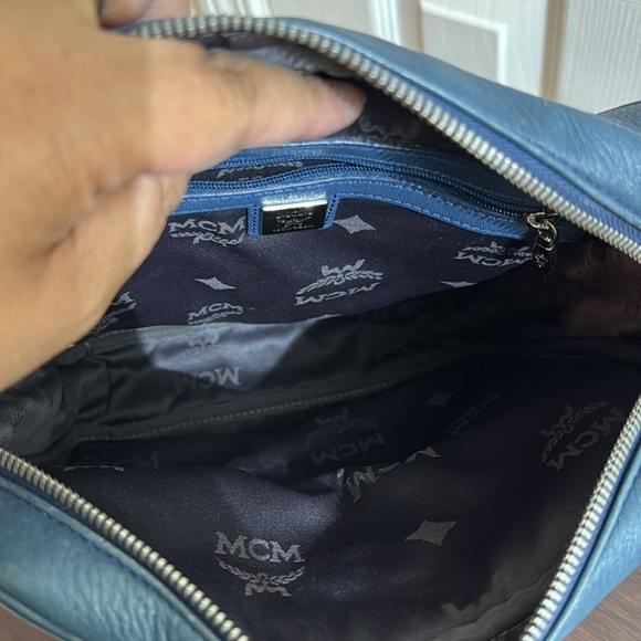 MCM Messenger Bag - Picture 8 of 9